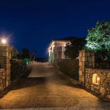 Kanelos Garden House Tatil Evi