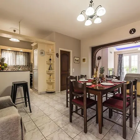 Kanelos Garden House Tatil Evi *