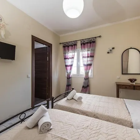 Kanelos Garden House