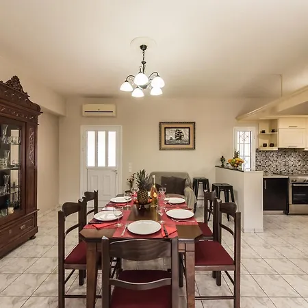 Holiday home Kanelos Garden House