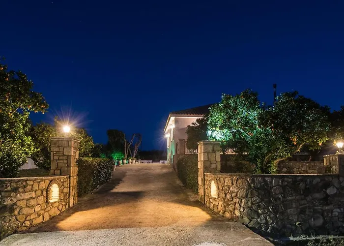 Kanelos Garden House