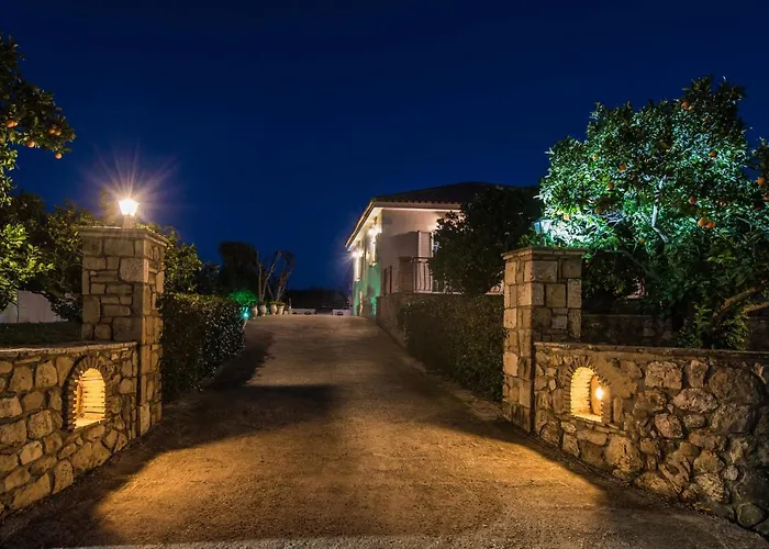 Kanelos Garden House Tatil Evi