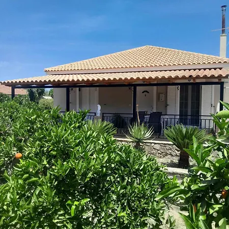 Kanelos Garden House *